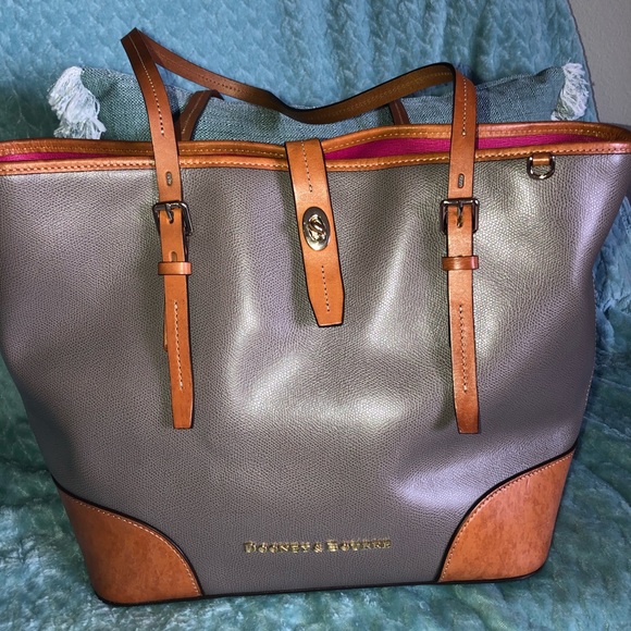Dooney & Bourke Handbags - Dooney & Bourke Dover Tote